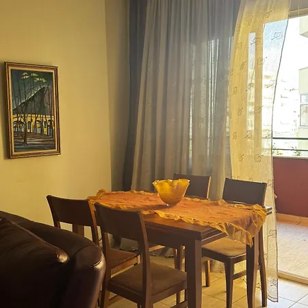 Cozy With View Appartement Tirana